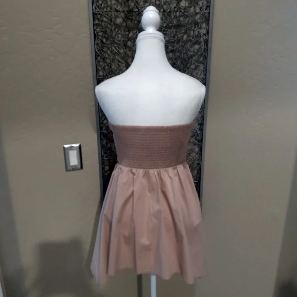 Venus Shirt Style Strapless Peplum Tie Waist Top - Picture 3 of 6